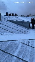Квалифицированная бригада альпинистов выполнит работы по чистке крыши от снега,  сбитию сосулек.  Так же ремонт кровель,  мойка окон.  Имеются все допуски ...